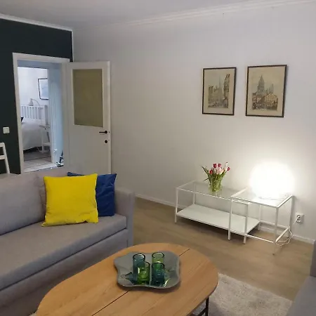 Apartment Renovated One Bedroom *