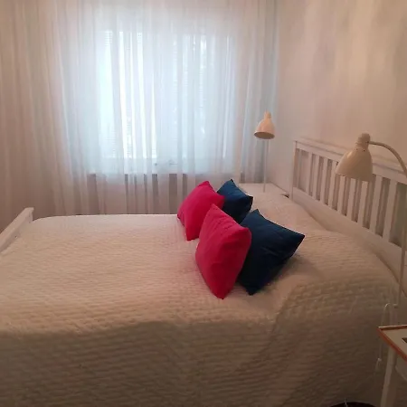 Renovated One Bedroom Apartment *